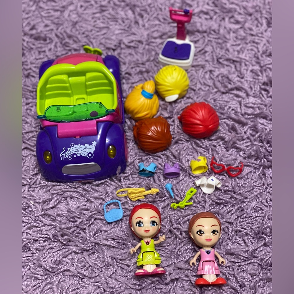 Vtech flipsies lot; 2 dolls, accessories, scale & convertible car / rock stage